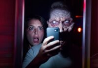 笑う鏡の悪夢自撮り